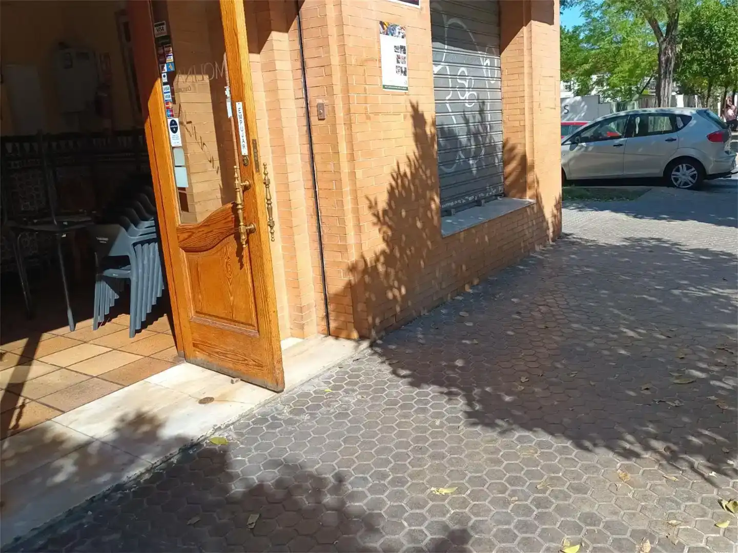 Außenansicht von Geschaftsraum zum Verkauf in Sevilla mit Klimaanlage und Möbliert