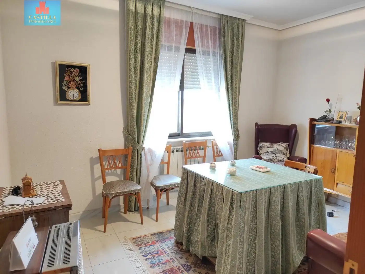 Habitación de Casa o chalet en venta en Velayos con Terraza, Trastero y Amueblado