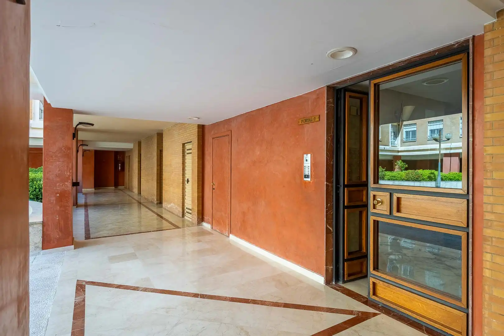 Flat for sale in Sevilla  with Air Conditioner, Heating and Storage room