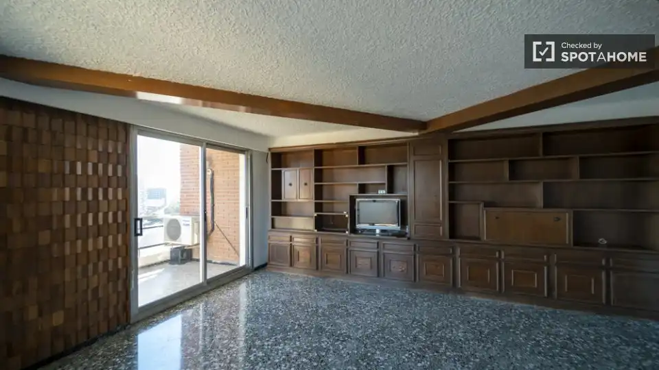 Wohnung mit Terrasse zur Miete in Quatre Carreres, imagen 4