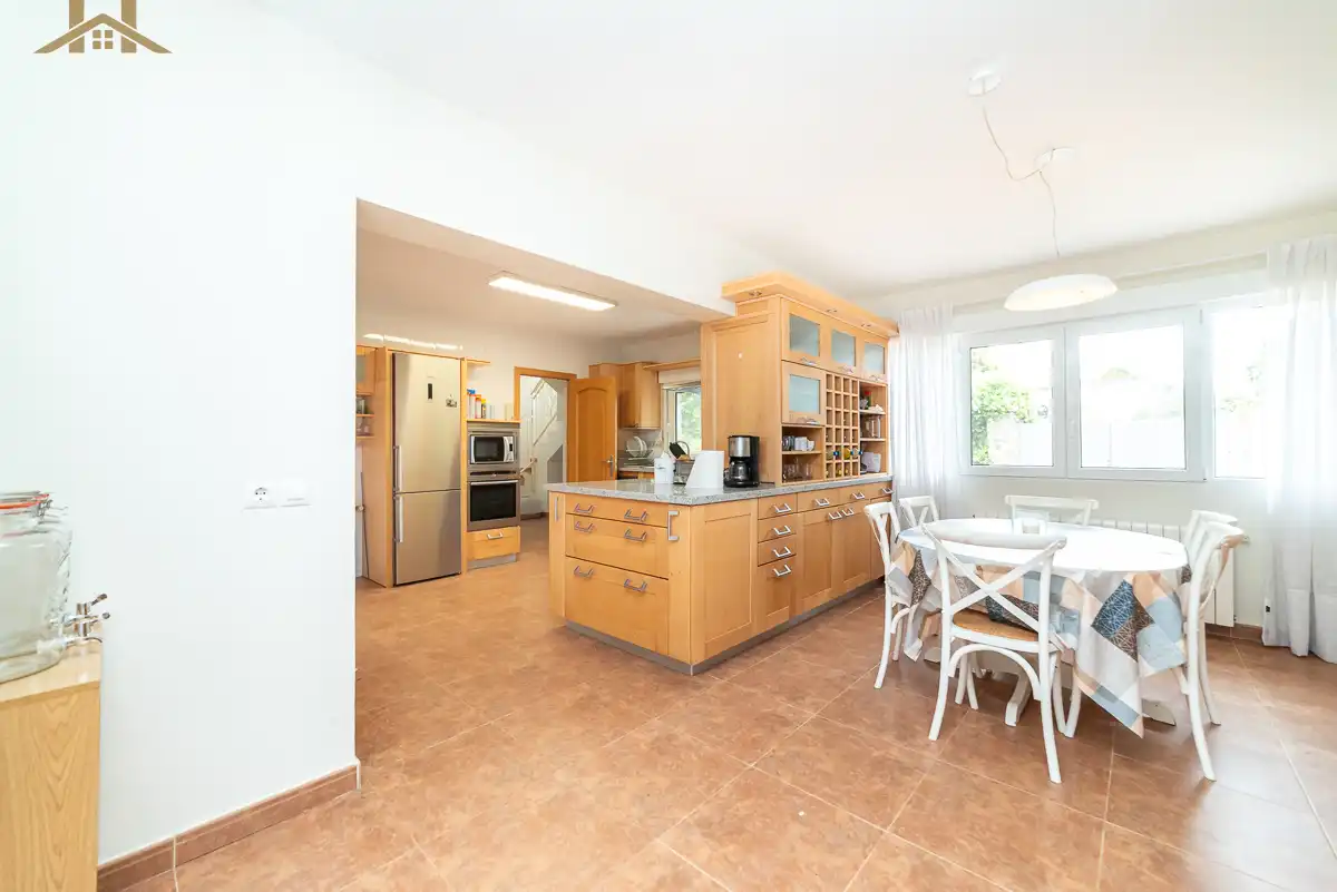 Cocina de Casa o chalet en venta en Valdemorillo con Calefacción, Jardín privado y Terraza
