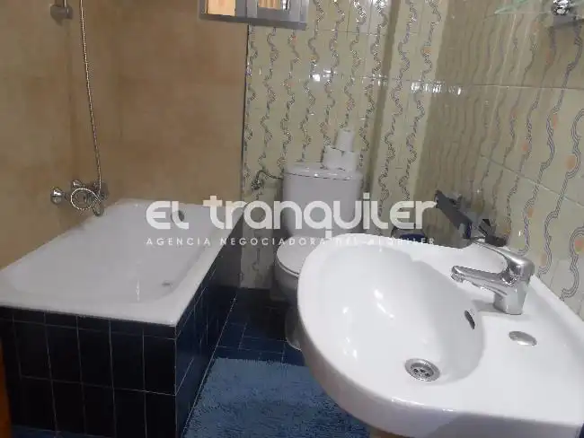 Bany de Pis de lloguer en Madrid amb Aire condicionat, Parquet i Terrassa