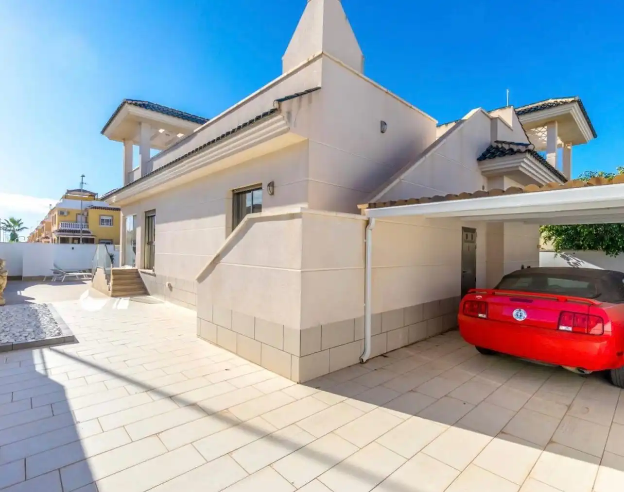 Vista exterior de Casa o chalet en venta en Rojales con Parquet, Piscina y Amueblado
