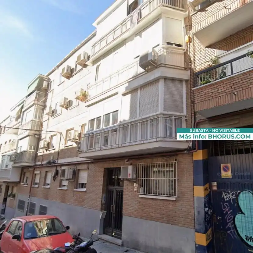 Vista exterior de Piso en venta en Madrid
