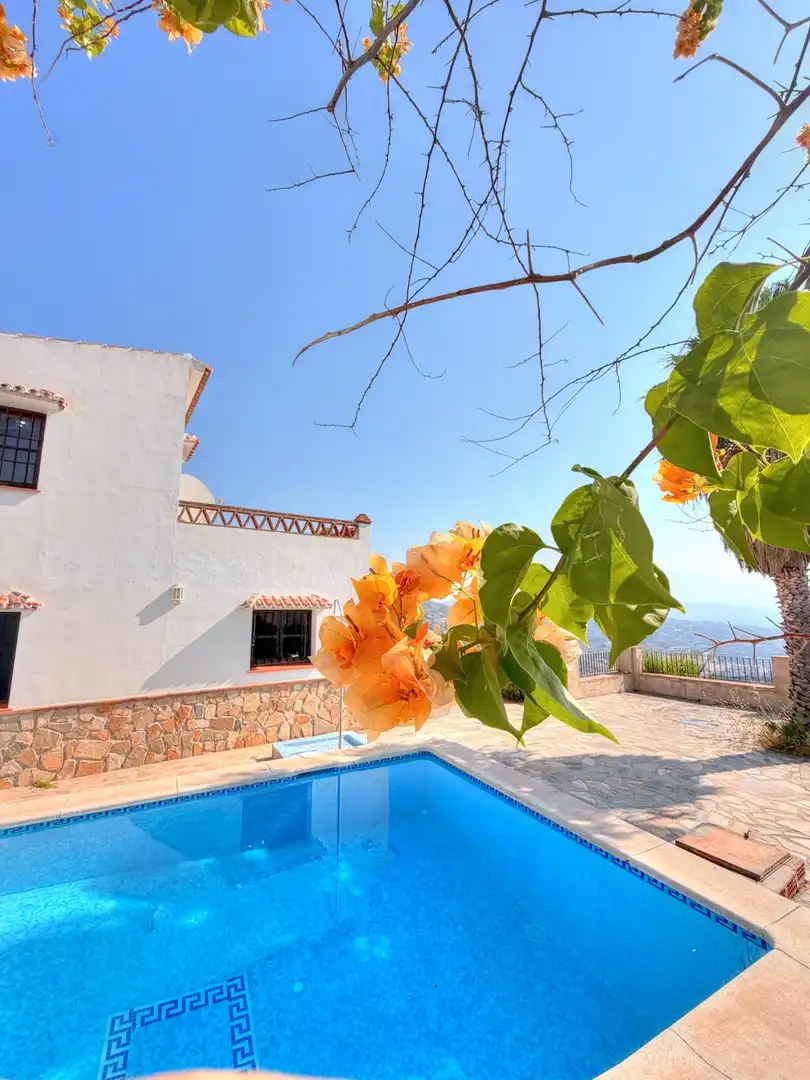Piscina de Finca rústica en venta en Almáchar con Jardín privado, Trastero y Piscina