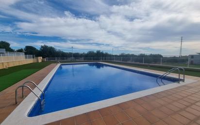 Swimming pool of Single-family semi-detached for sale in Creixell  with Air Conditioner and Terrace