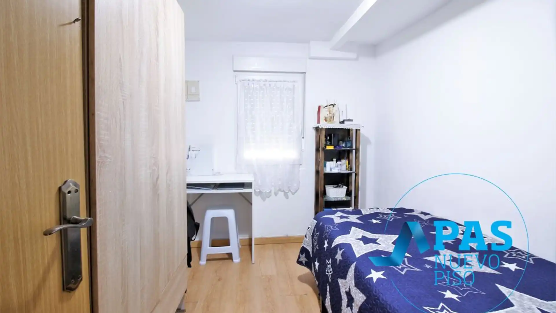 Bedroom of Flat for sale in Santander