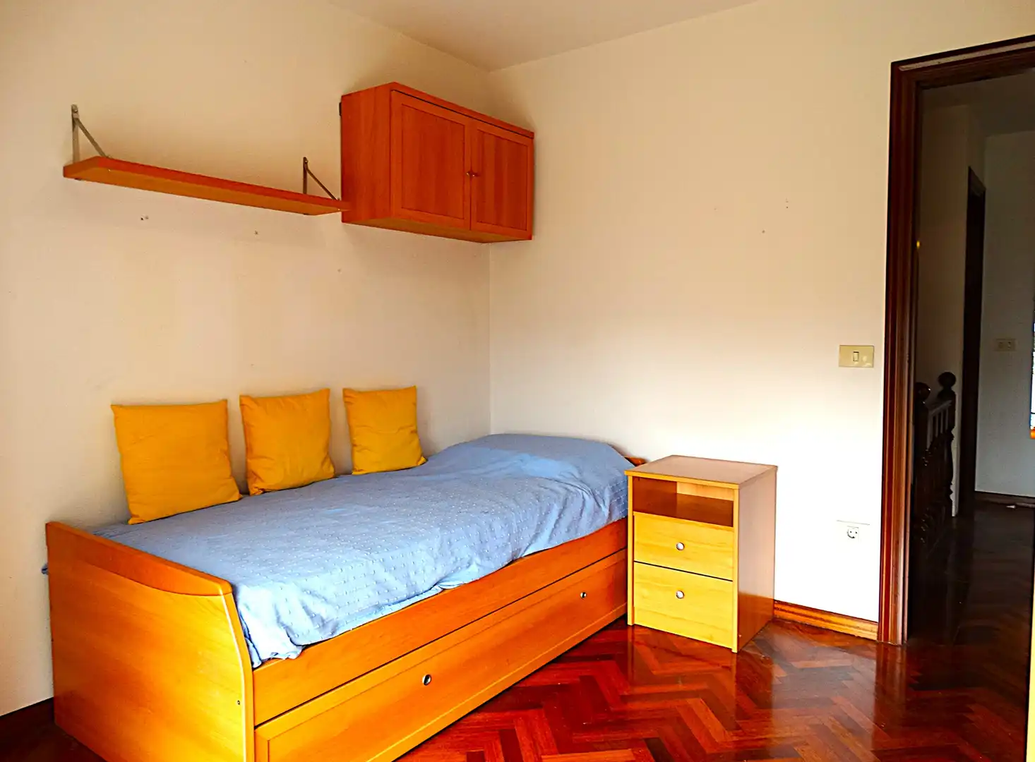 Habitación de Casa adosada en venta en Miño con Jardín privado, Parquet y Terraza
