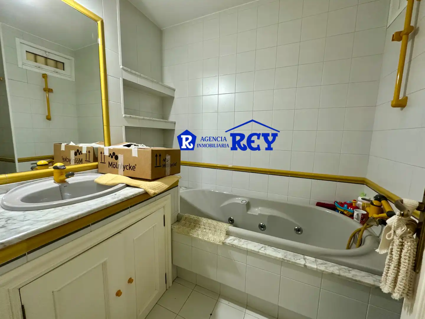 Bathroom of Country homes for sale in Vedra  with Private garden, Storage room and Swimming Pool