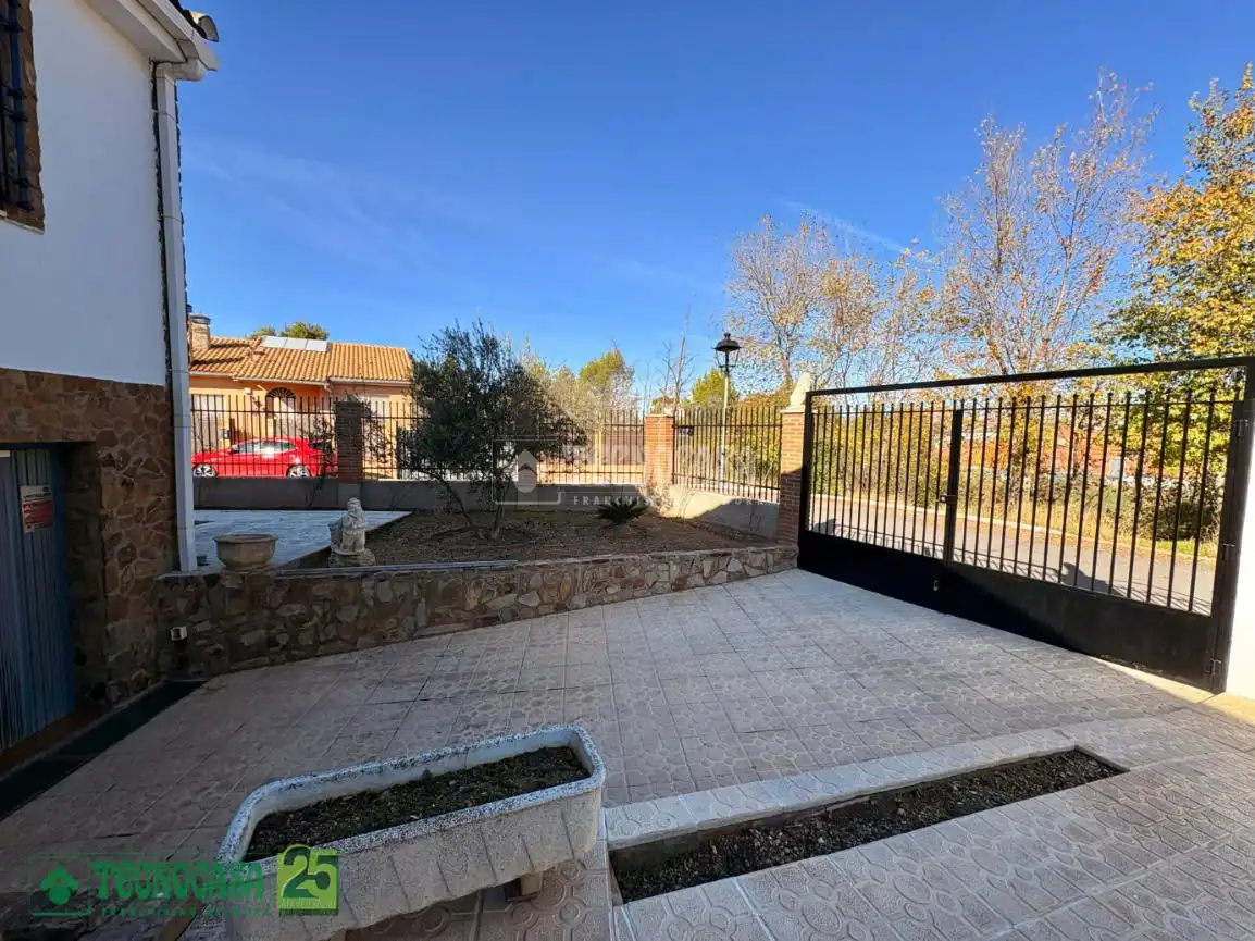 Jardín de Casa o chalet en venta en Dosbarrios con Calefacción