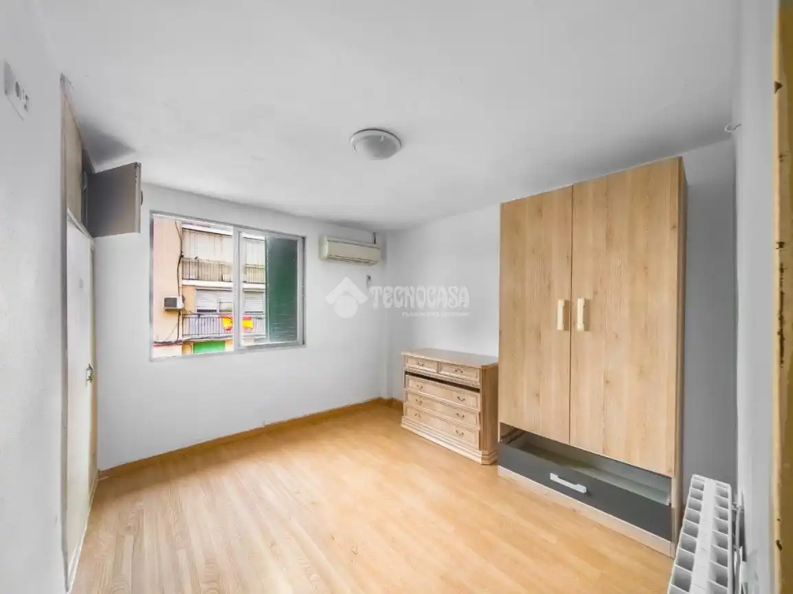 Habitación de Casa adosada en venta en Ciudad Lineal