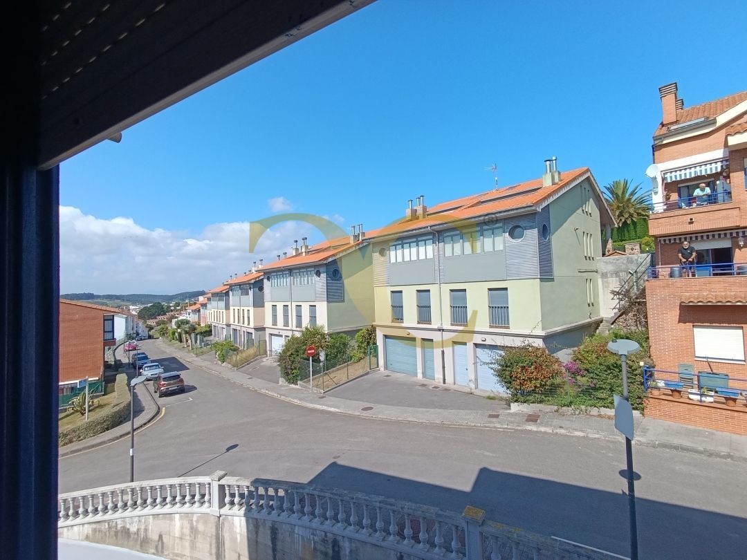 Vista exterior de Apartament en venda en Gozón amb Calefacció, Traster i Piscina