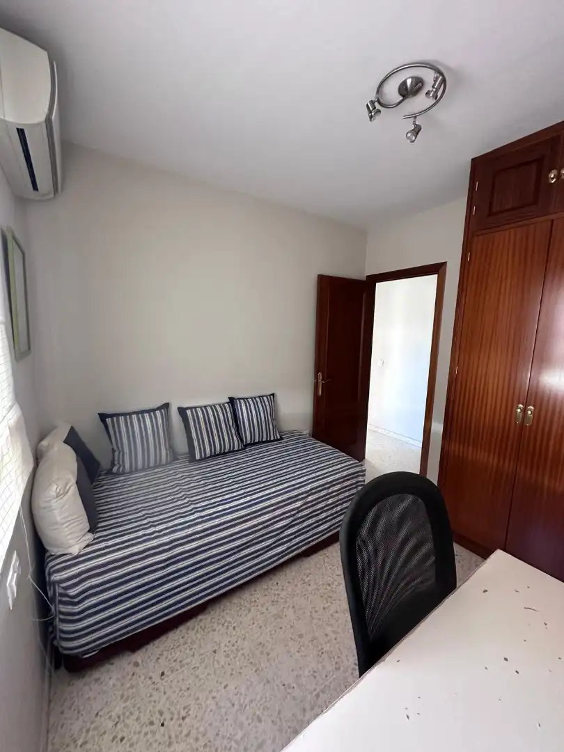 Schlafzimmer von Dachboden zur Miete in Sanlúcar de Barrameda mit Klimaanlage, Heizung und Terrasse