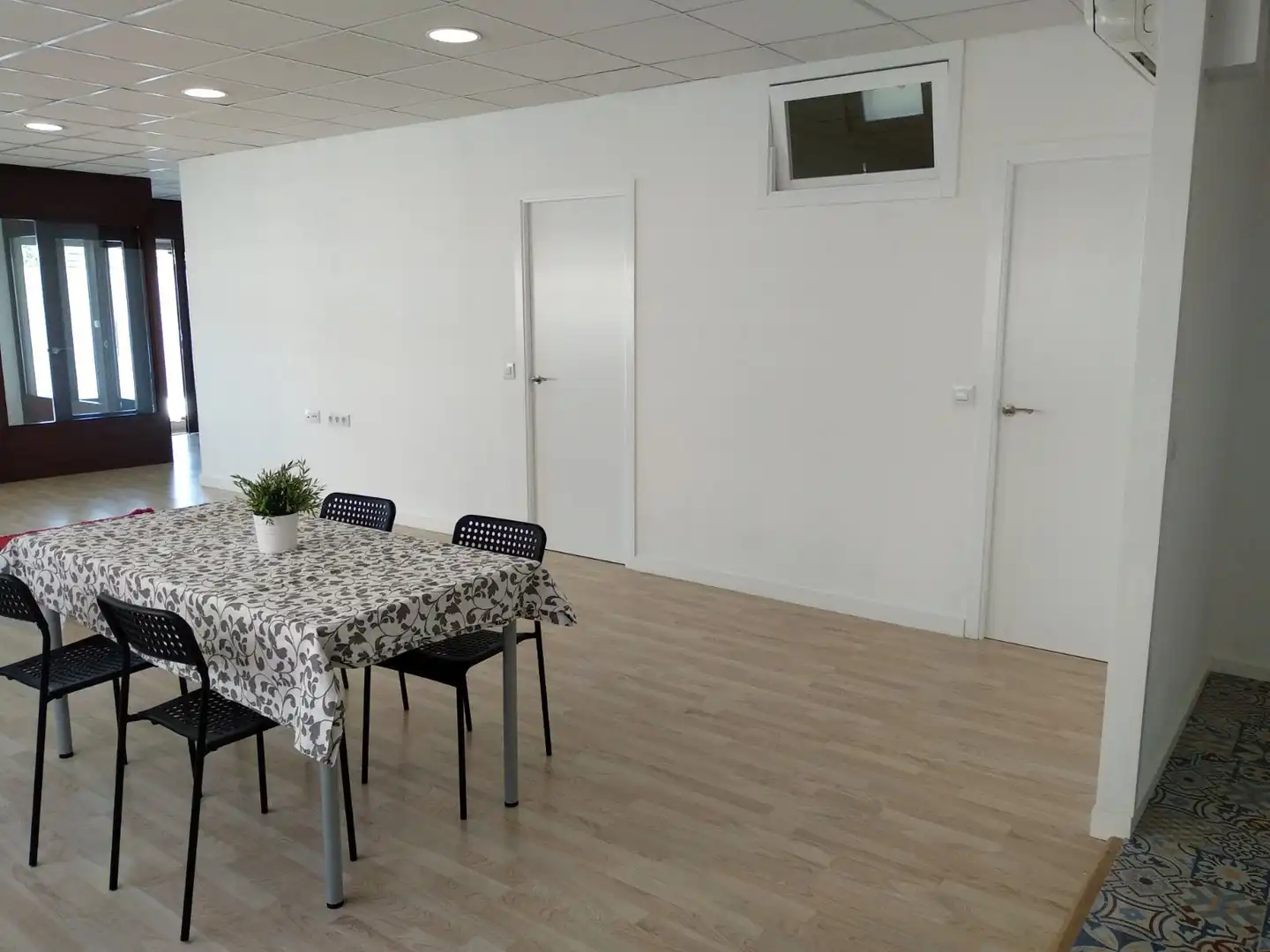 Comedor de Estudio de alquiler en Riells i Viabrea con Aire acondicionado, Calefacción y Parquet