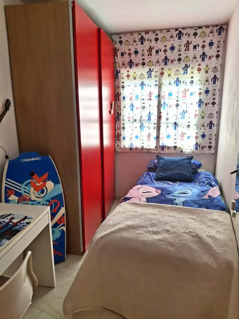 Habitación de Casa adosada en venta en Málaga con Aire acondicionado y Balcón
