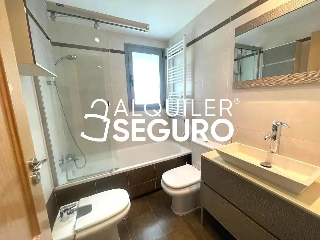 Flat for rent in de José Arcones Gil, Pueblo Nuevo