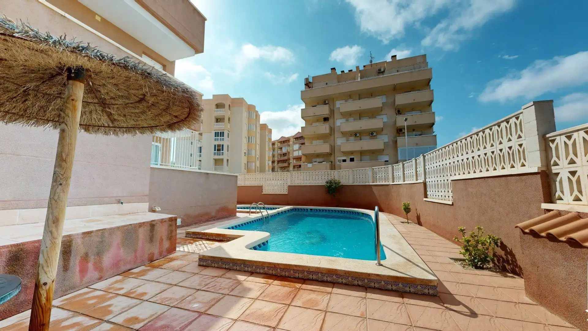Apartamento en venta en Calle GIJON, Ciutat Esportiva