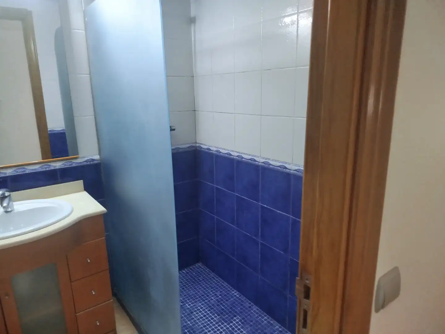 Baño de Planta baja en venta en Badalona con Calefacción