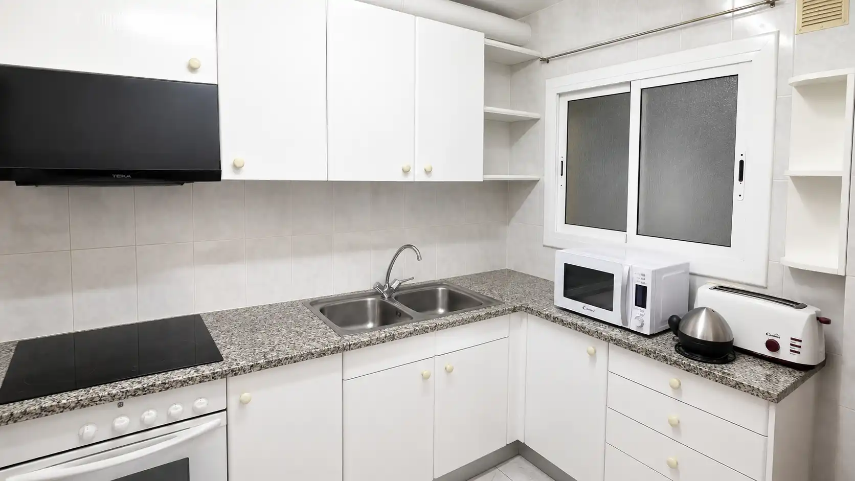 Cocina de Piso en venta en Calella con Amueblado y Balcón