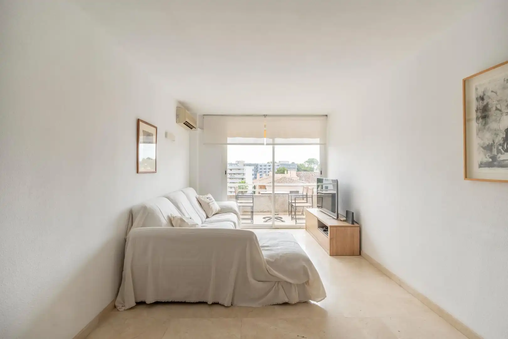 Sala d'estar de Pis de lloguer en Calvià amb Aire condicionat, Calefacció i Terrassa