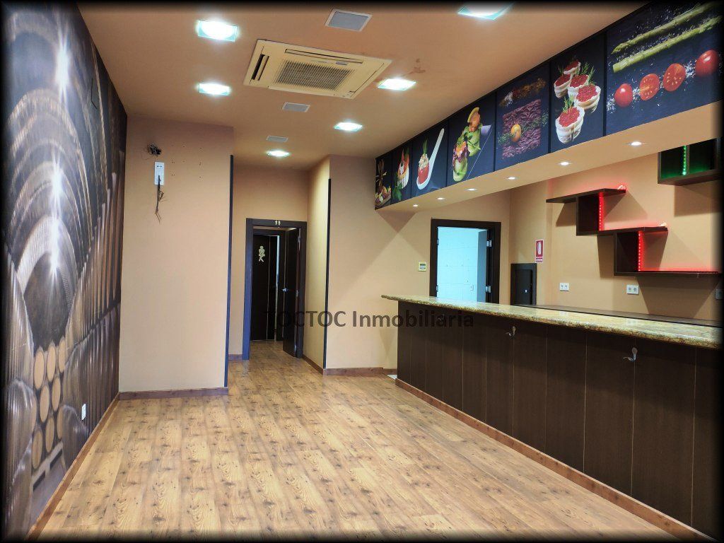 Premises for sale in Salamanca Capital  with Air Conditioner