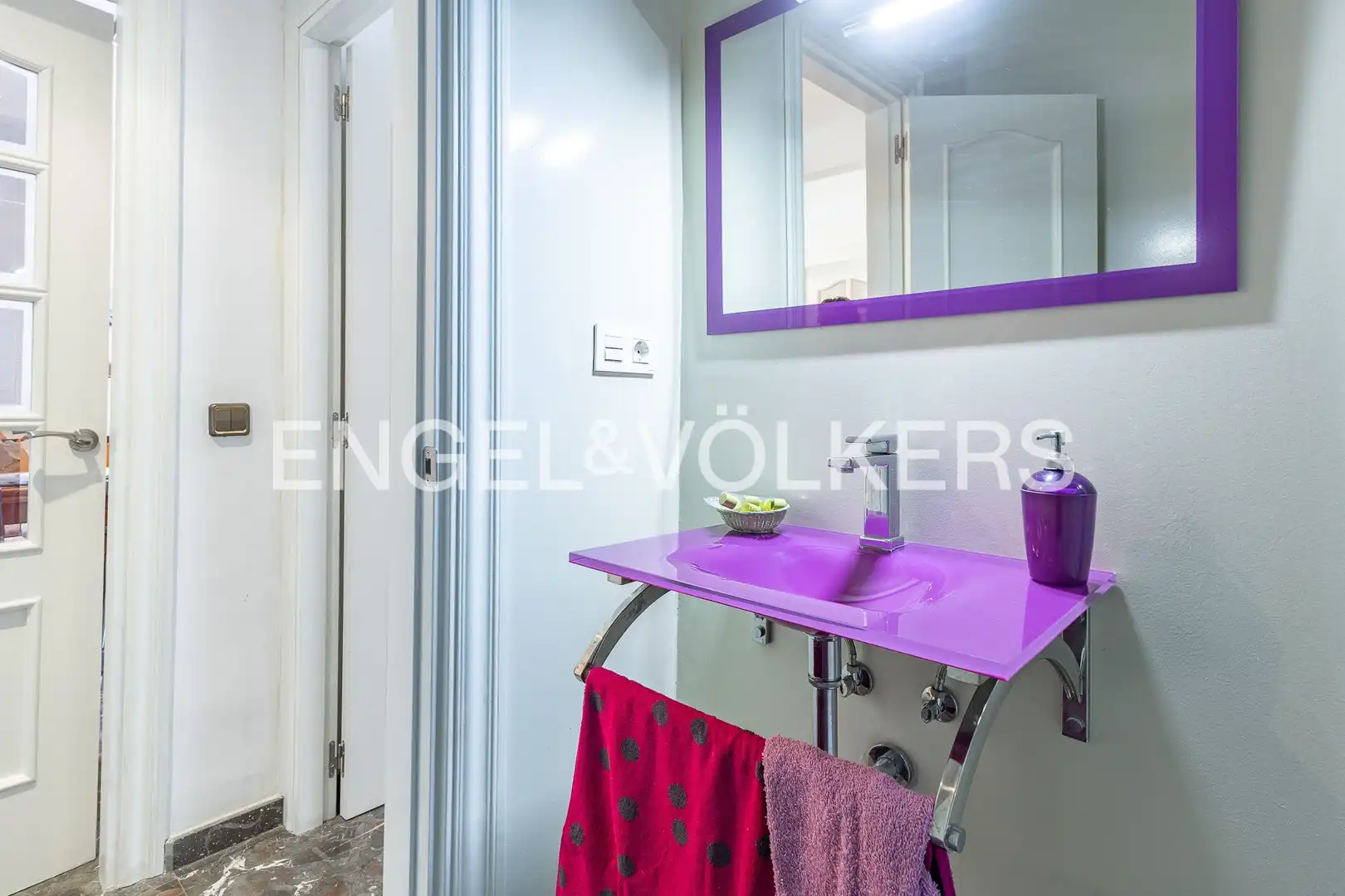 Bathroom of Detached homes for rent in Barberà del Vallès  with Air Conditioner, Heating and Private garden