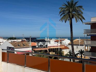 Ático con balcón en venta en Campello pueblo