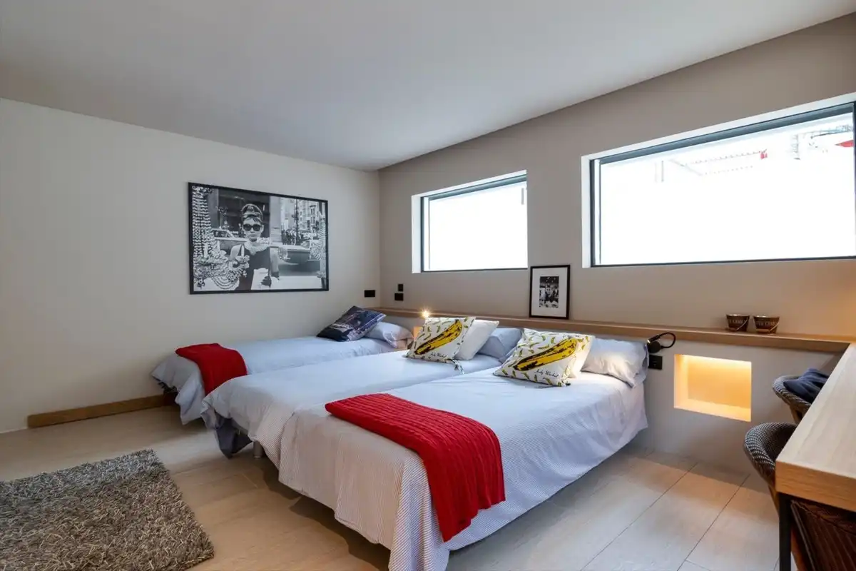 Chalet con piscina en venta en Calle Sirio, imagen 8