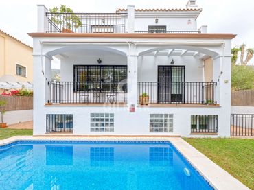 Xalet amb piscina en venda a Montealto - Monterrey