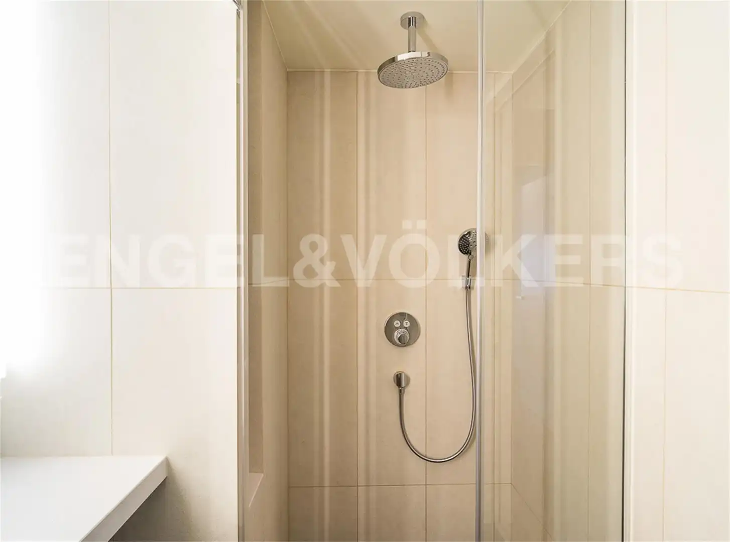 Planta baja en venta en Dreta de l'Eixample