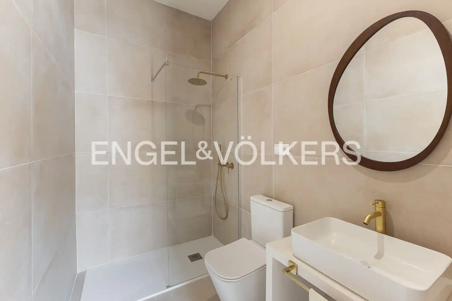 Baño de Casa adosada en venta en Náquera con Calefacción, Parquet y Terraza