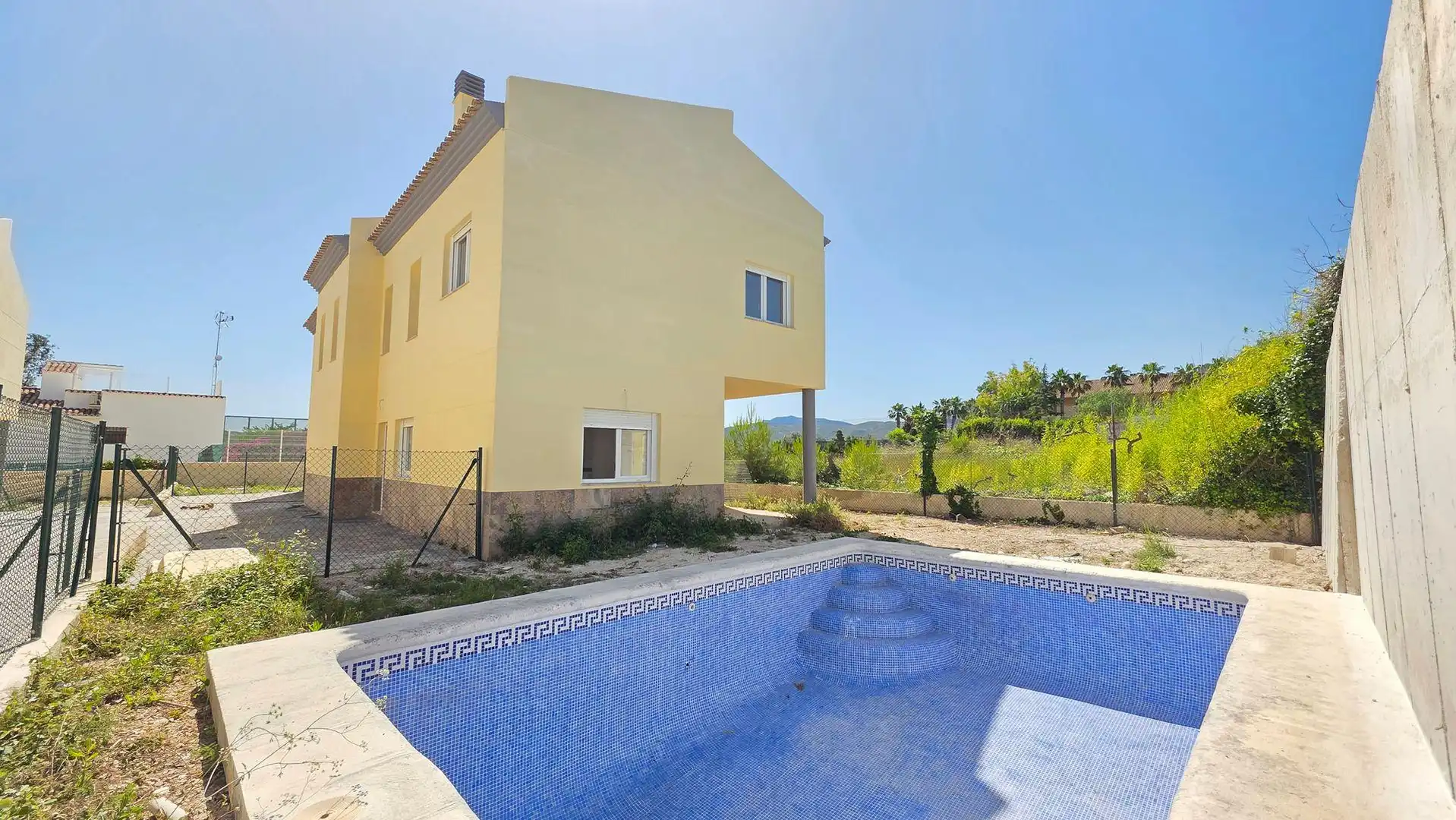 Vista exterior de Casa adosada en venta en Benicolet con Jardín privado y Piscina