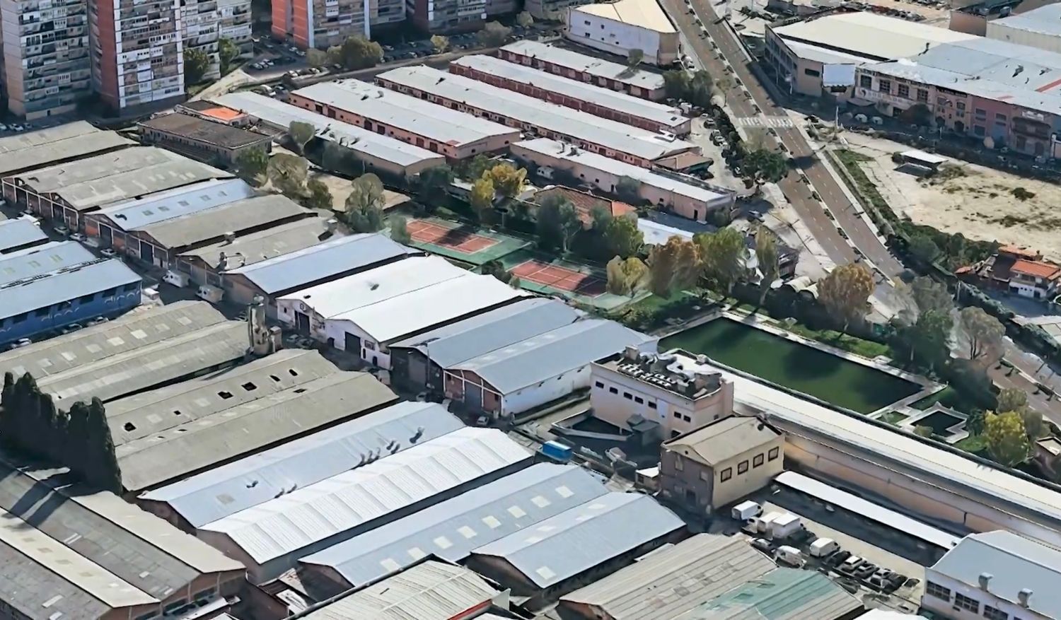 Vista exterior de Edifici en venda en Fuenlabrada