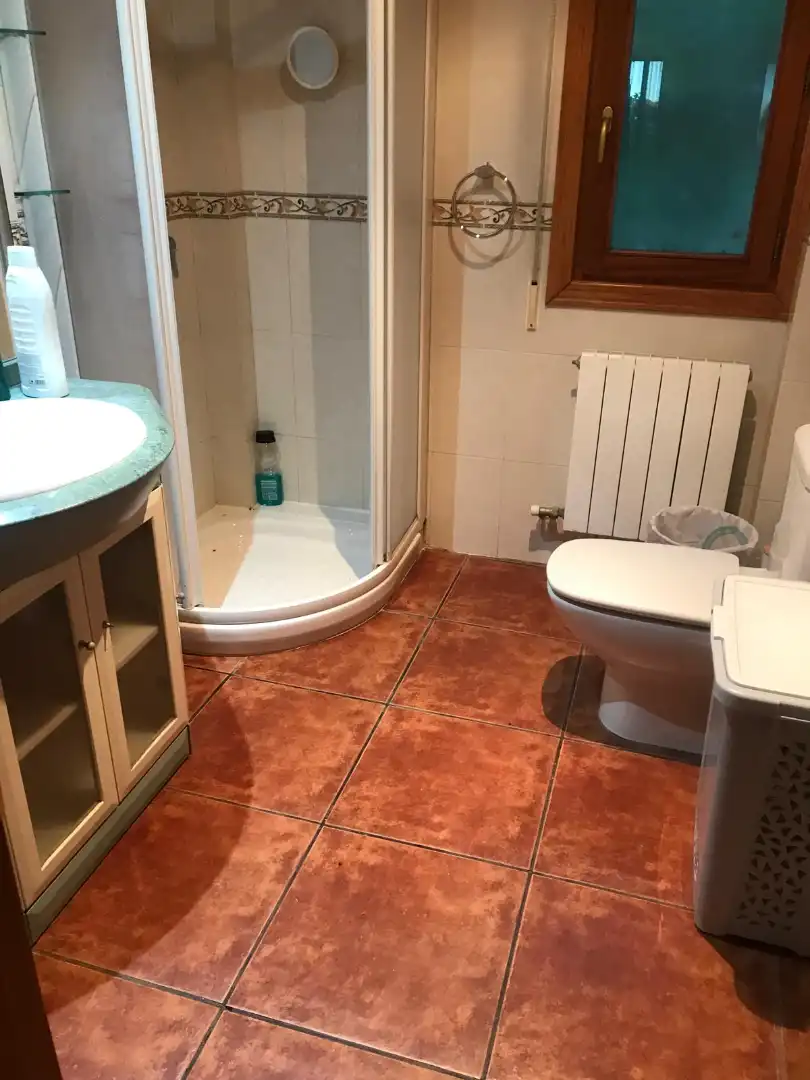 Baño de Finca rústica de alquiler en Navarrete con Calefacción, Jardín privado y Parquet