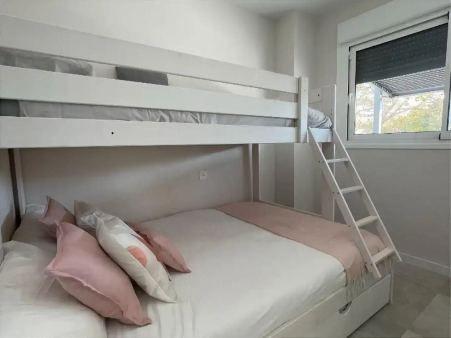 Habitación de Piso en venta en Marbella con Aire acondicionado, Jardín privado y Trastero