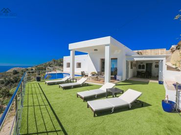 Villa mit Balkon zur Miete in Poligono Plan Parcial P9 1