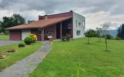 Außenansicht von Haus oder Chalet zum verkauf in Karrantza Harana / Valle de Carranza mit Privatgarten und Terrasse