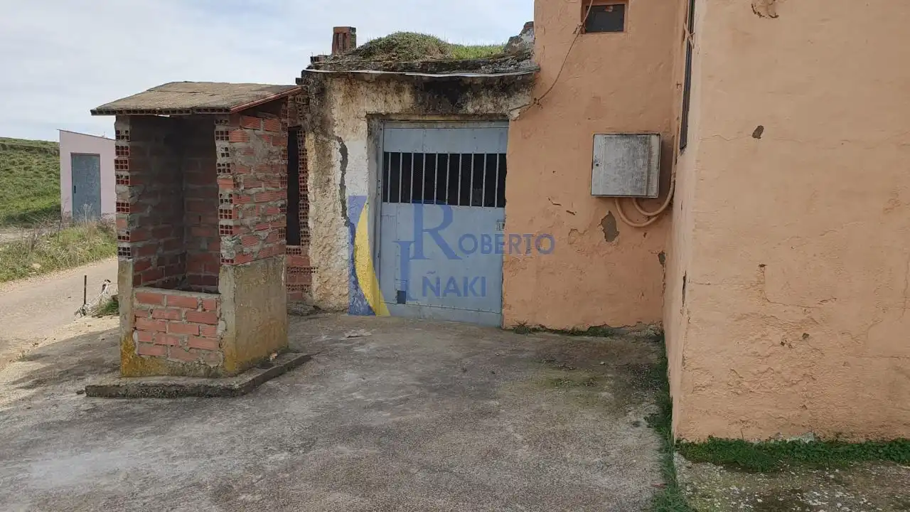 Local comercial en venda a Ardón, imagen 2