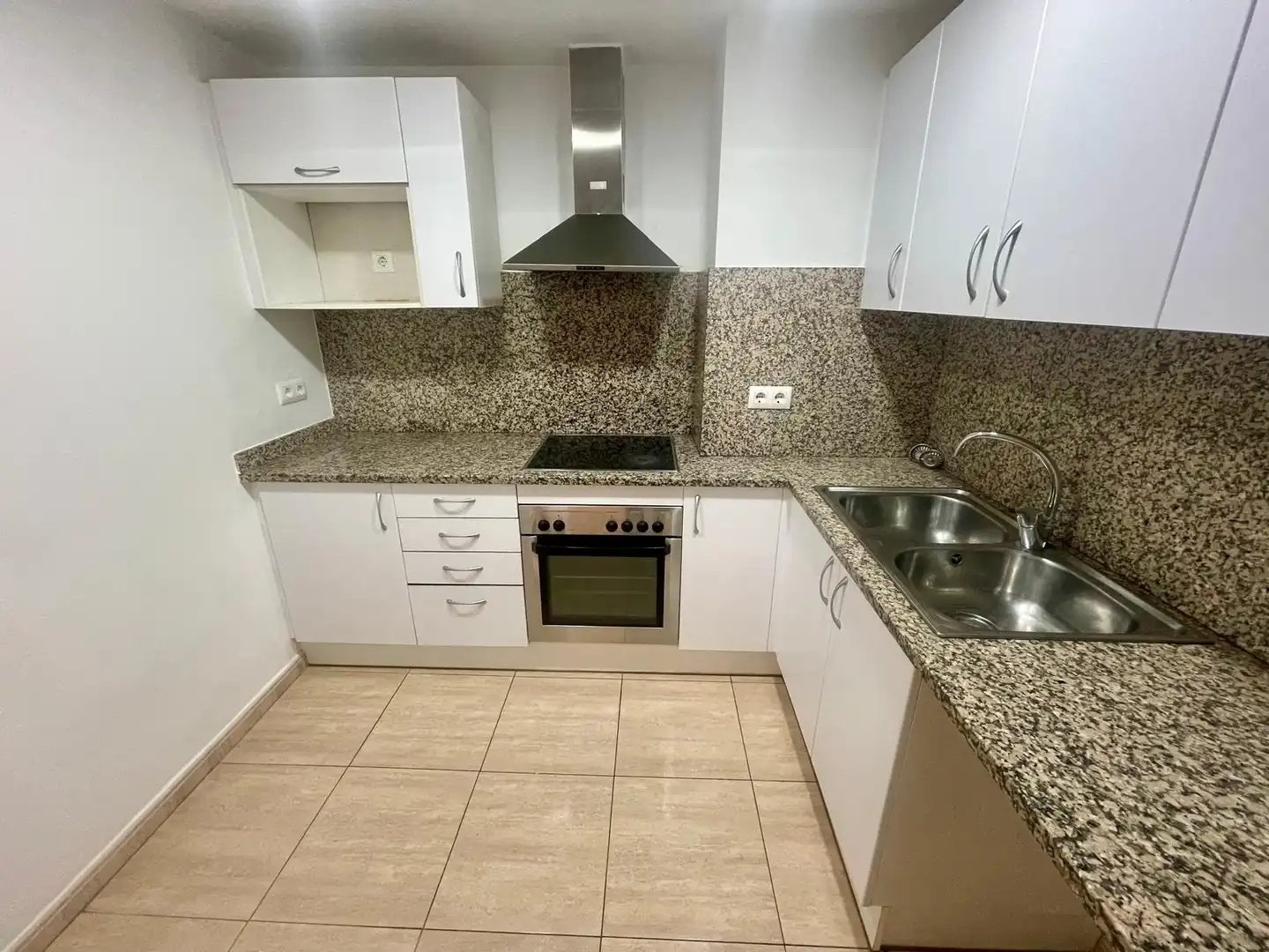 Cocina de Dúplex en venta en Palamós con Calefacción, Terraza y Horno