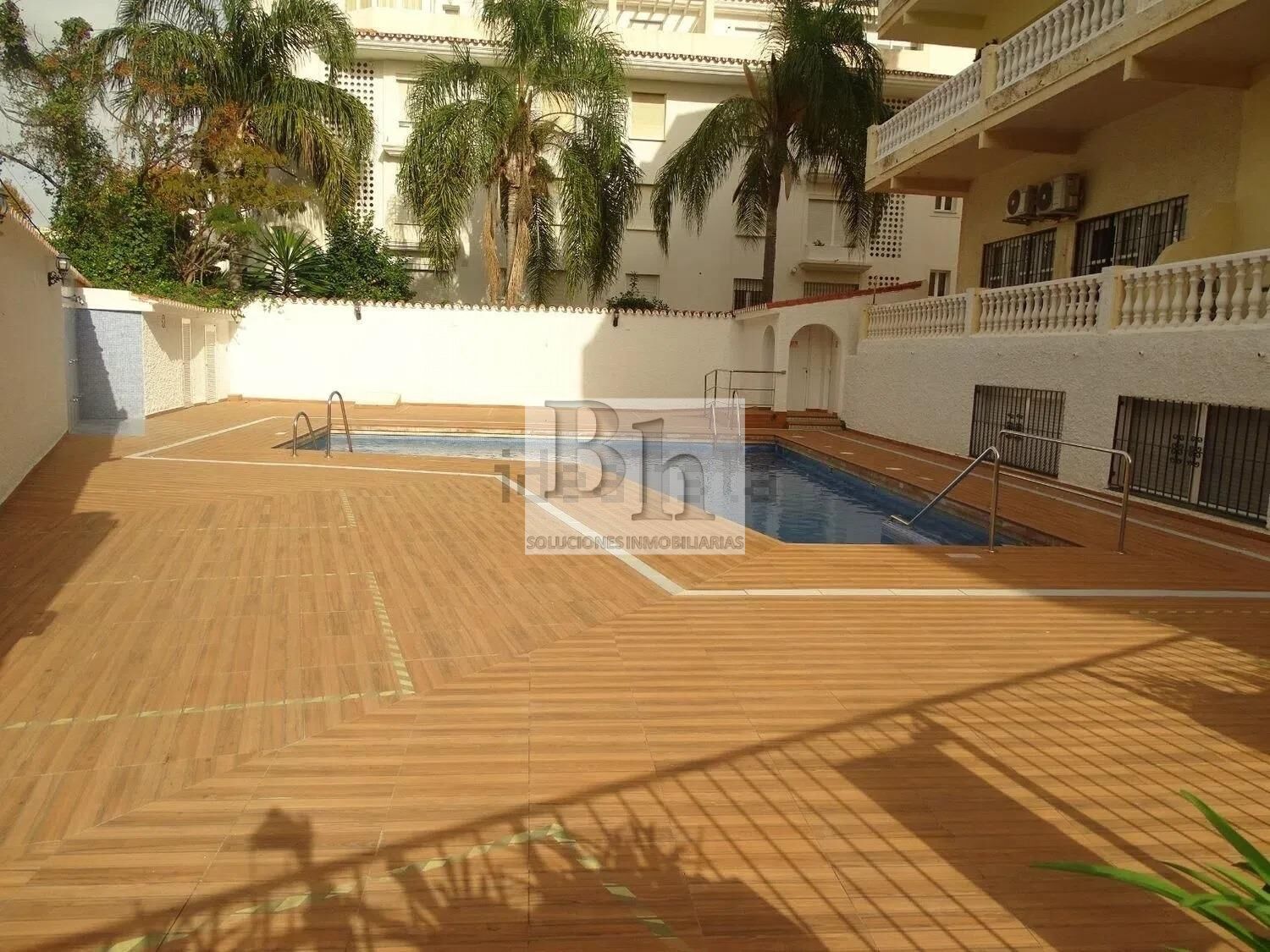 Piscina de Estudi en venda en Torremolinos amb Calefacció, Terrassa i Balcó