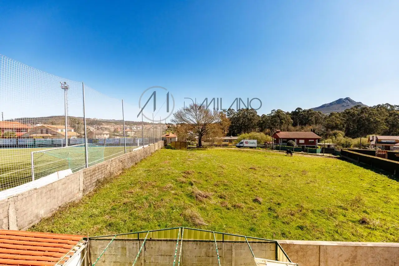 Casa o chalet en venta en Vigo  con Calefacción, Jardín privado y Parquet