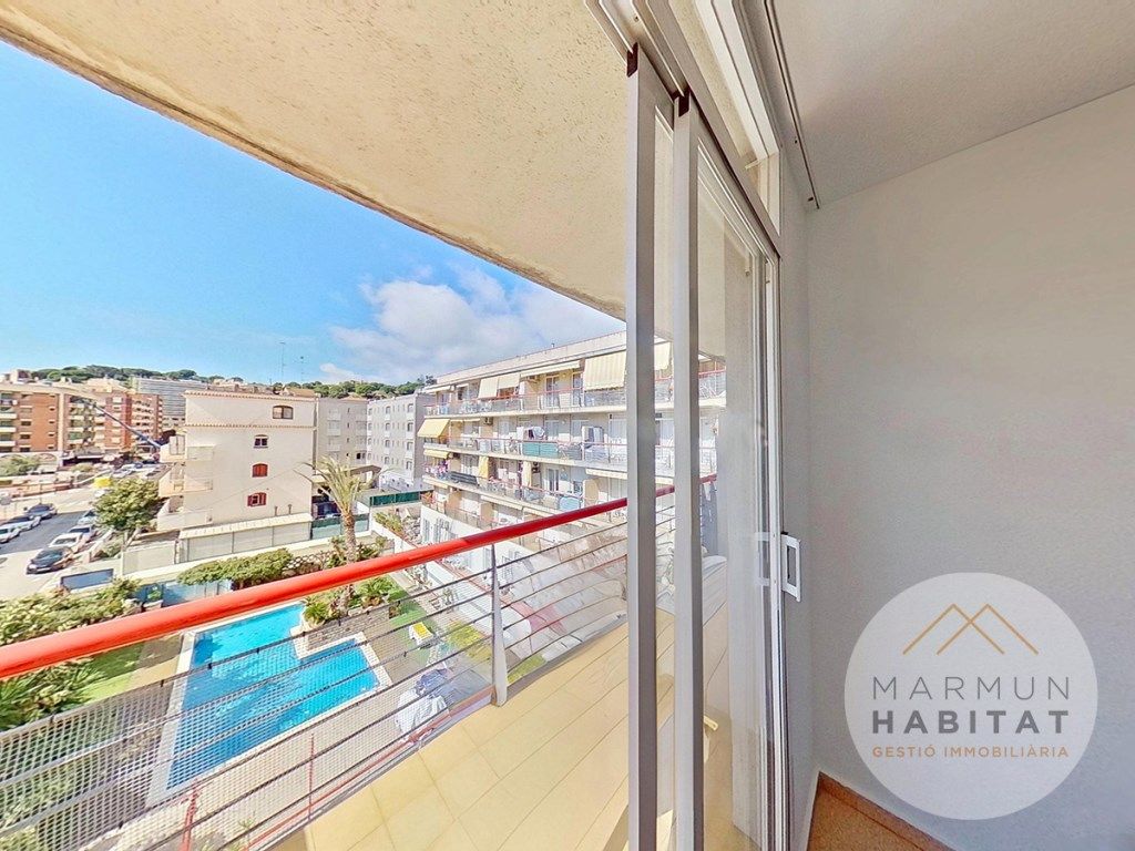 Terrassa de Apartament en venda en Calella amb Aire condicionat, Calefacció i Jardí privat