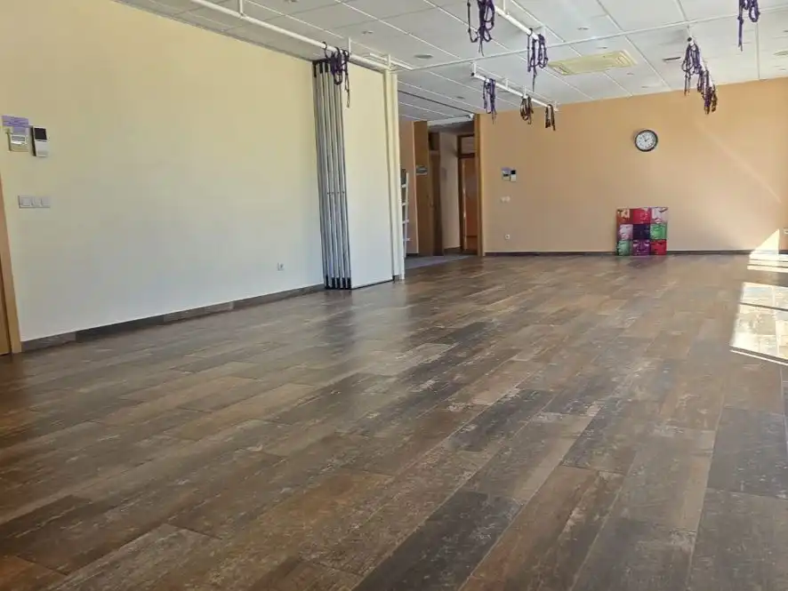 Business premises to rent in Carrer Castell de Tona 22, imagen 5