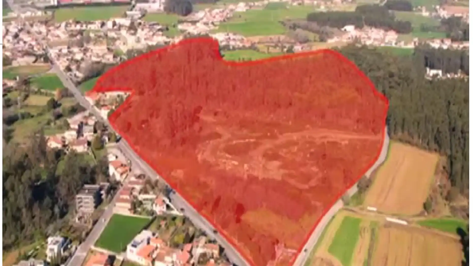 Terreno industrial en venta en Tui