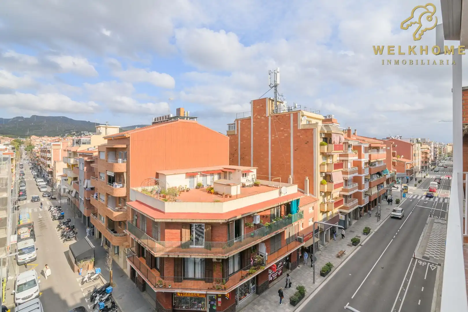 Vista exterior de Pis en venda en Castelldefels amb Aire condicionat i Terrassa