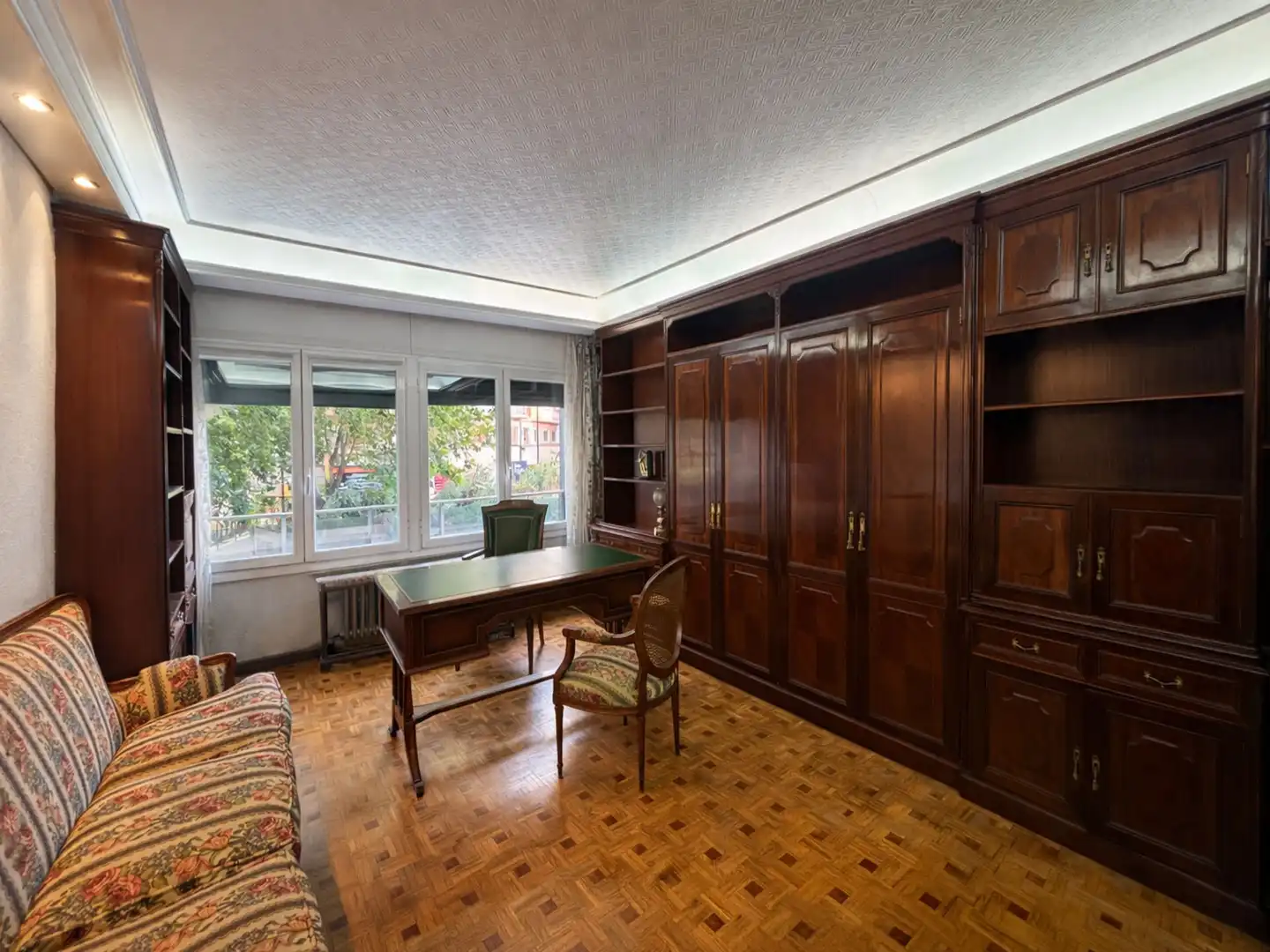 Flat for sale in Zaragoza  with Heating