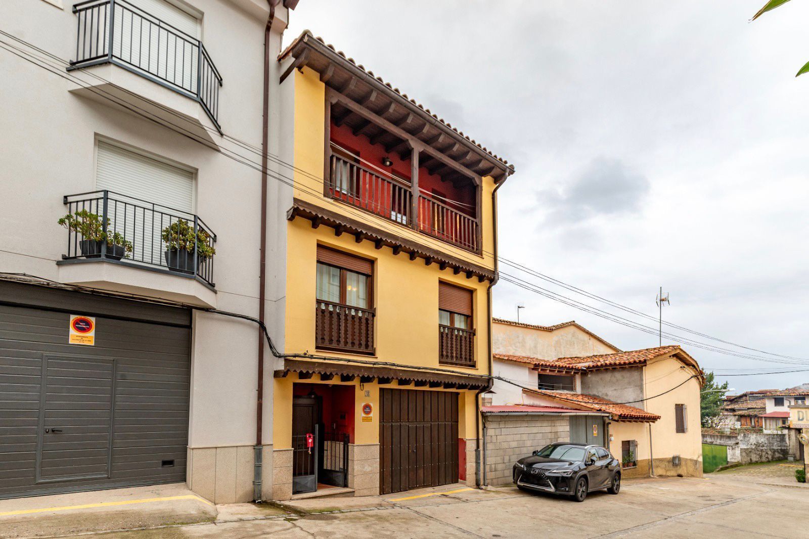 Exterior view of Single-family semi-detached for sale in Villanueva de la Vera  with Air Conditioner and Heating