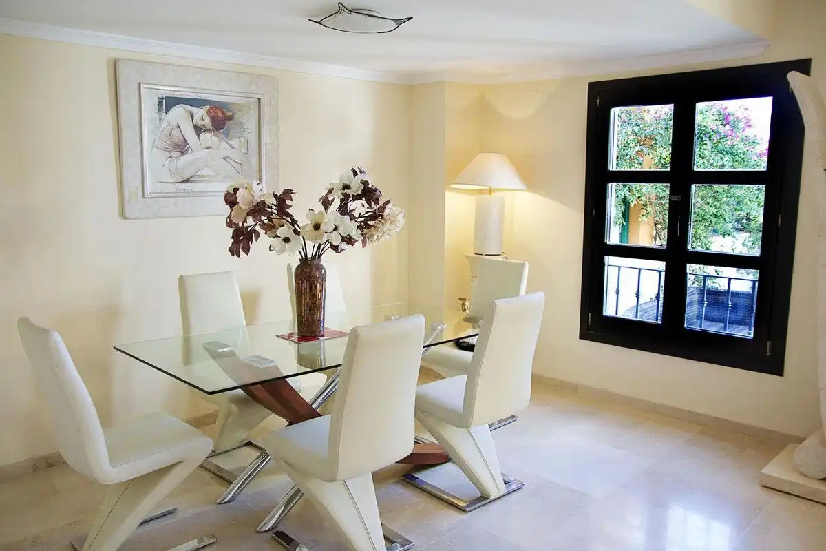 Detached homes for rent in Guadalmina Alta