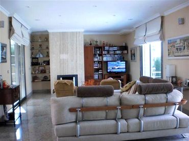 Casa amb balcó en venda a Martín De Saavedra