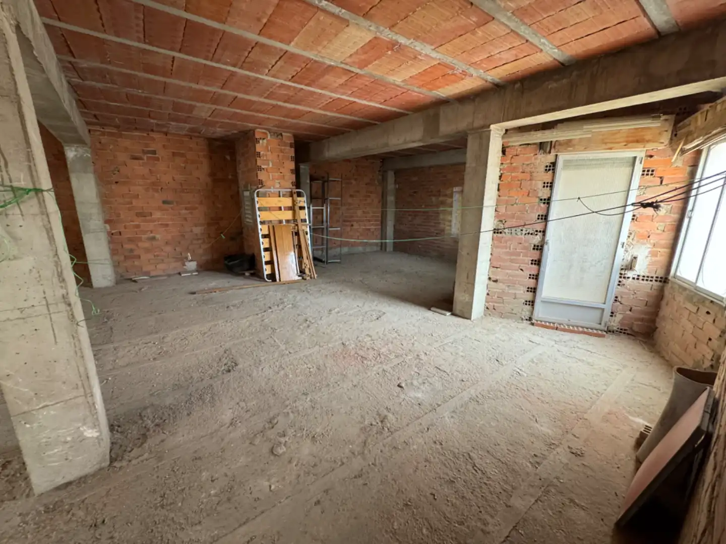 Detached homes for sale in Villena  with Air Conditioner, Terrace and Storage room